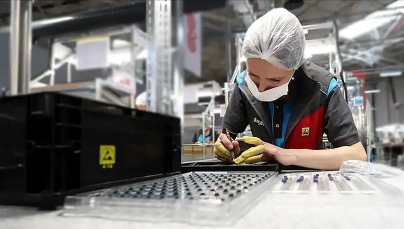 Foxconn Yapay Zeka Alanında Çığır Açıyor: İlk Büyük Dil Modelini Tanıttı