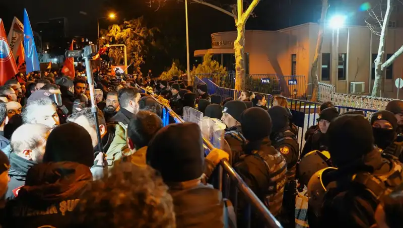 Ekrem İmamoğlu Protestolarında Gözaltılar ve Yaralanmalar: Son Durum Ne?