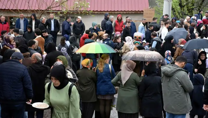 Yüzyıllık Gelenek Canlandı: 12 Bin Kişi Bayramda Bir Araya Geldi!