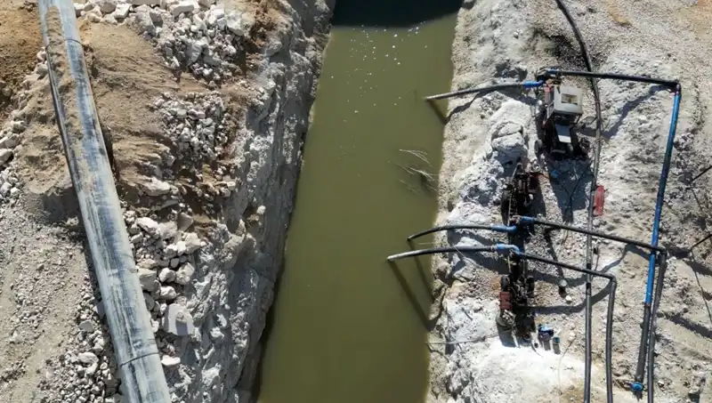 Karaman’da Musluk Suyuna Petrol Sızıntısı: Şüpheler Sulama Pompalarında