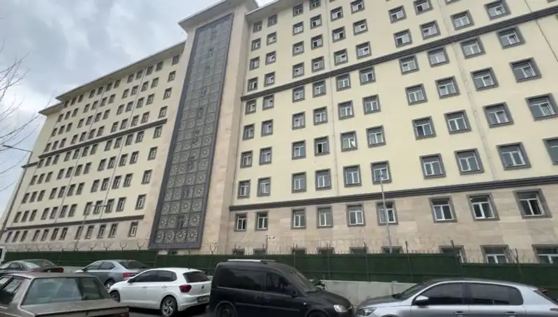 Kız Öğrenci Yurduna Giren Şüpheli: Tek Tek Odaları Aradı