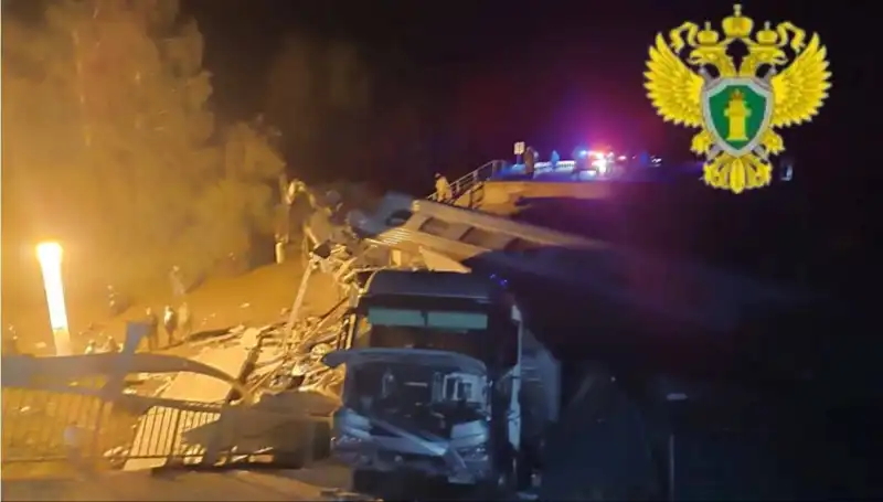 Rusya’da İki Köprünün Çökmesi: Tren Kazası ve Can Kaybı