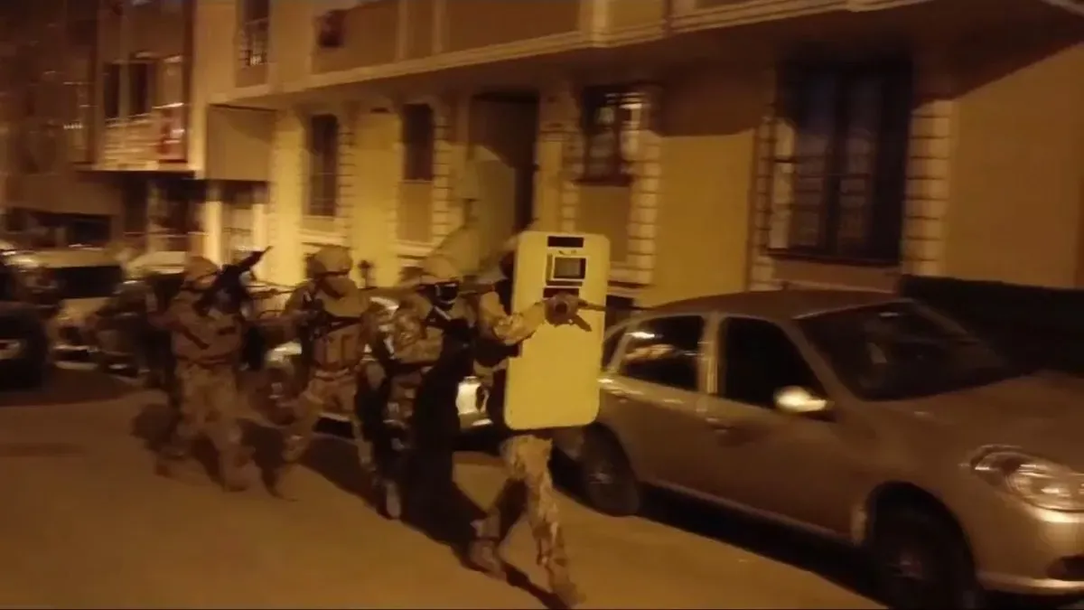 İstanbul’da DEAŞ’a Darbe: 33 Şüpheli Gözaltında