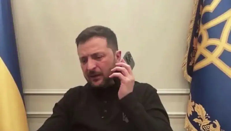 Zelenski'nin Basın Toplantısında Macron’un Sürpriz Çağrısı: "Seni Sonra Arayacağım"