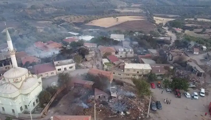 Çanakkale'deki Orman Yangını: Havadan Görüntülerle Korkunç Manzara Ortaya Çıktı