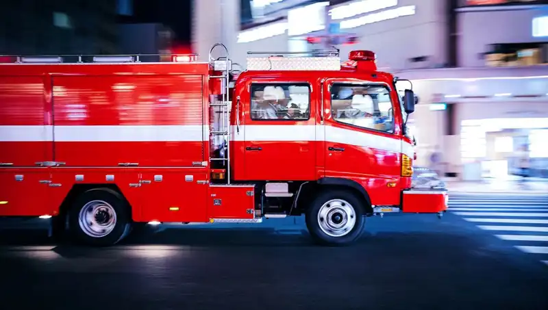 Tokyo'da Bina Yangını: İki Kişi Yaralandı, Detaylar Korkutucu