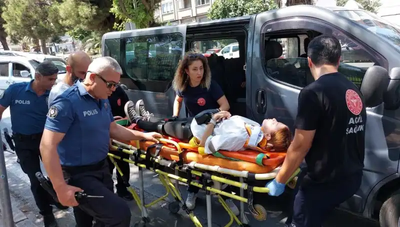 Samsun'da Korkunç Kaza! Minibüs Kamyona Çarparak Yola Yapıştı